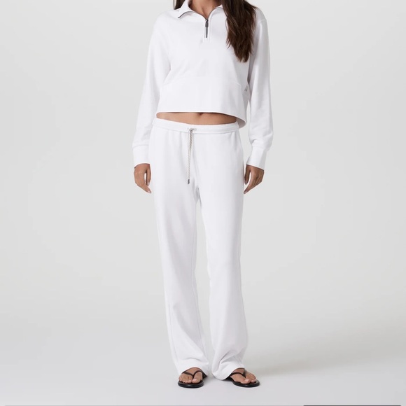 Vuori Pants - Vuori Women's Sedona Straight Leg Sweatpant White Track Pants size medium